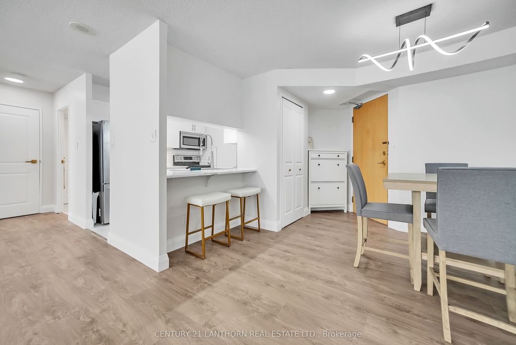 Photo of 350 Front Street #205, Belleville, ON K8N 5M5 (MLS # X12506700)