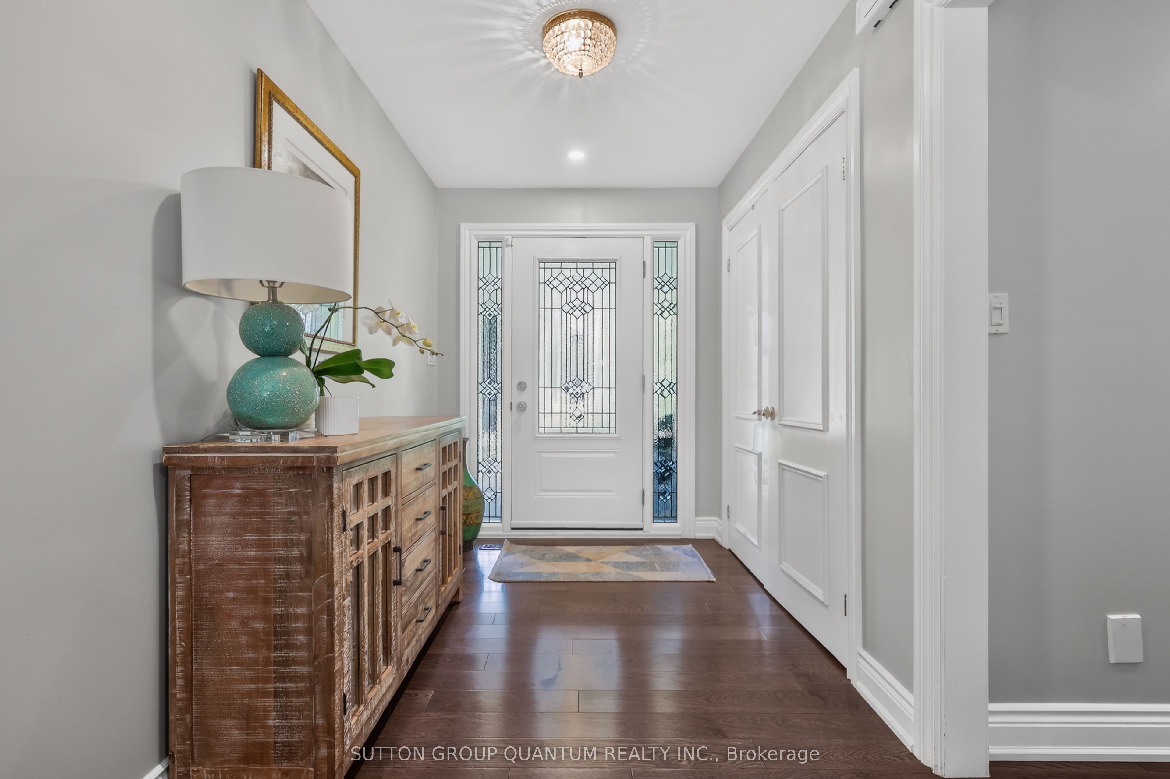 2233 Oneida Crescent
