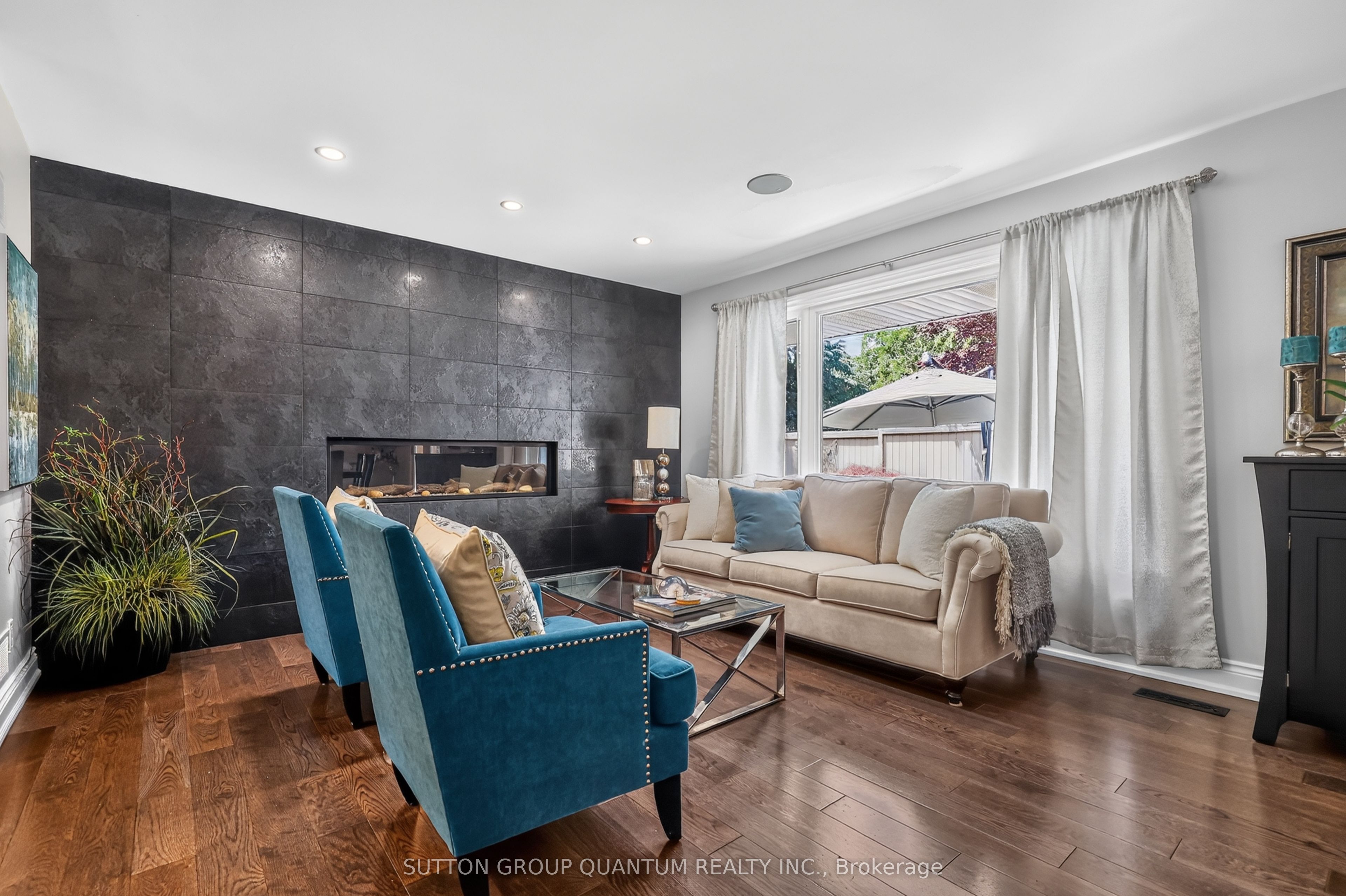 2233 Oneida Crescent