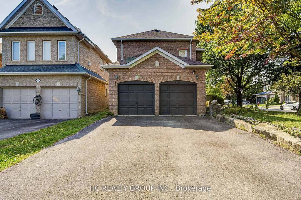 Photo of 483 Menczel Crescent, Newmarket, ON L3X 2P6 (MLS # N12903440)