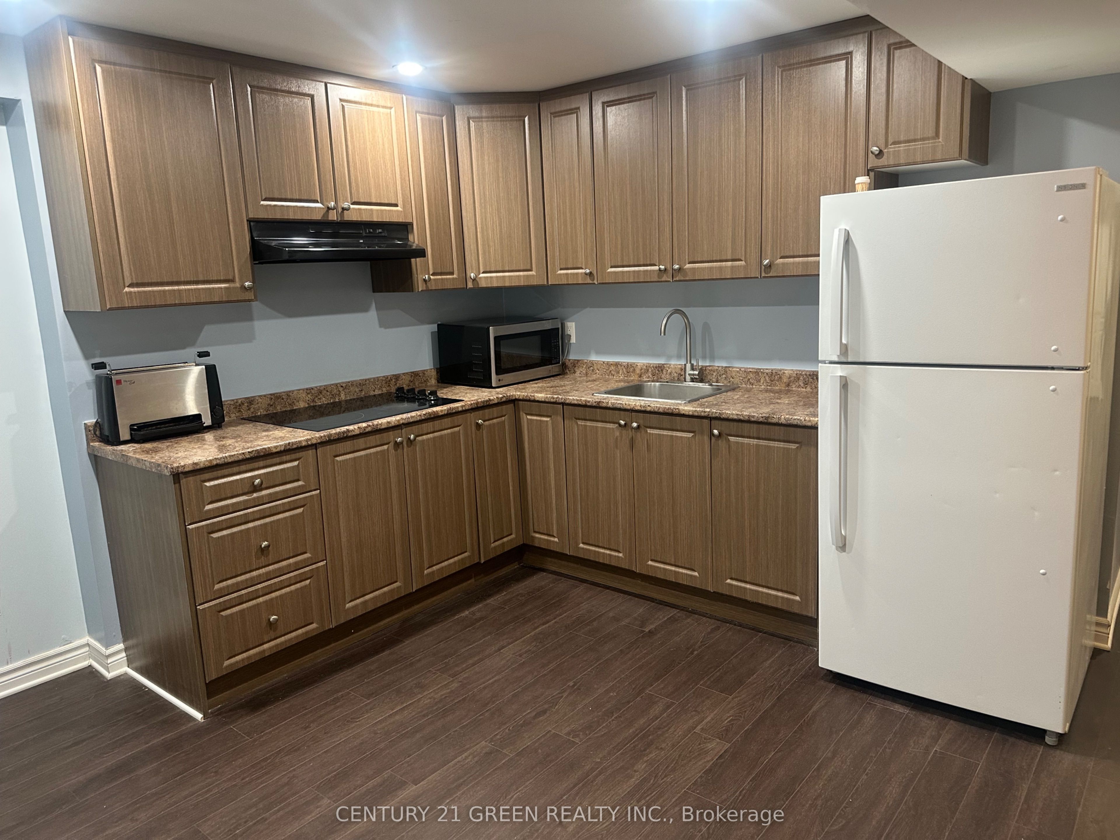 912 Paupst Place Basement