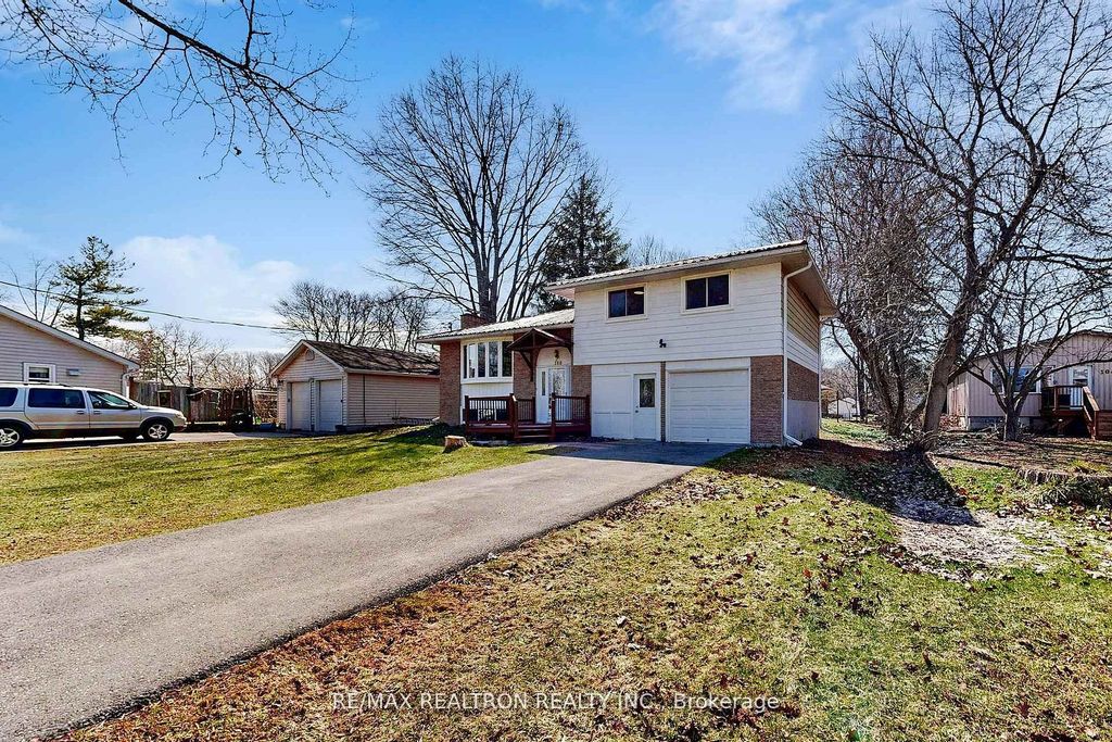 Photo of 100 River Drive, East Gwillimbury, ON L9N 1A4 (MLS # N13093530)