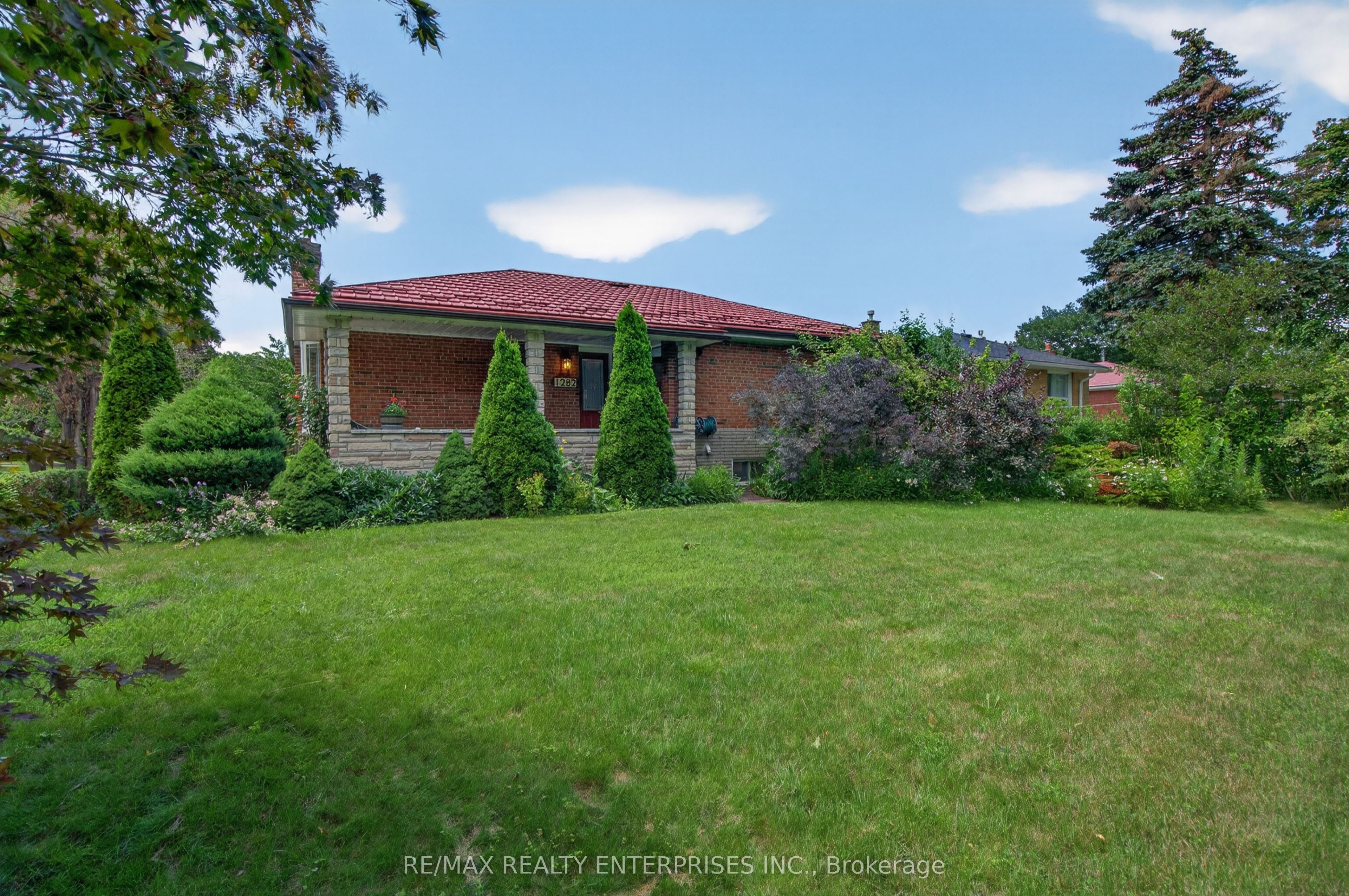 1282 Daimler Road