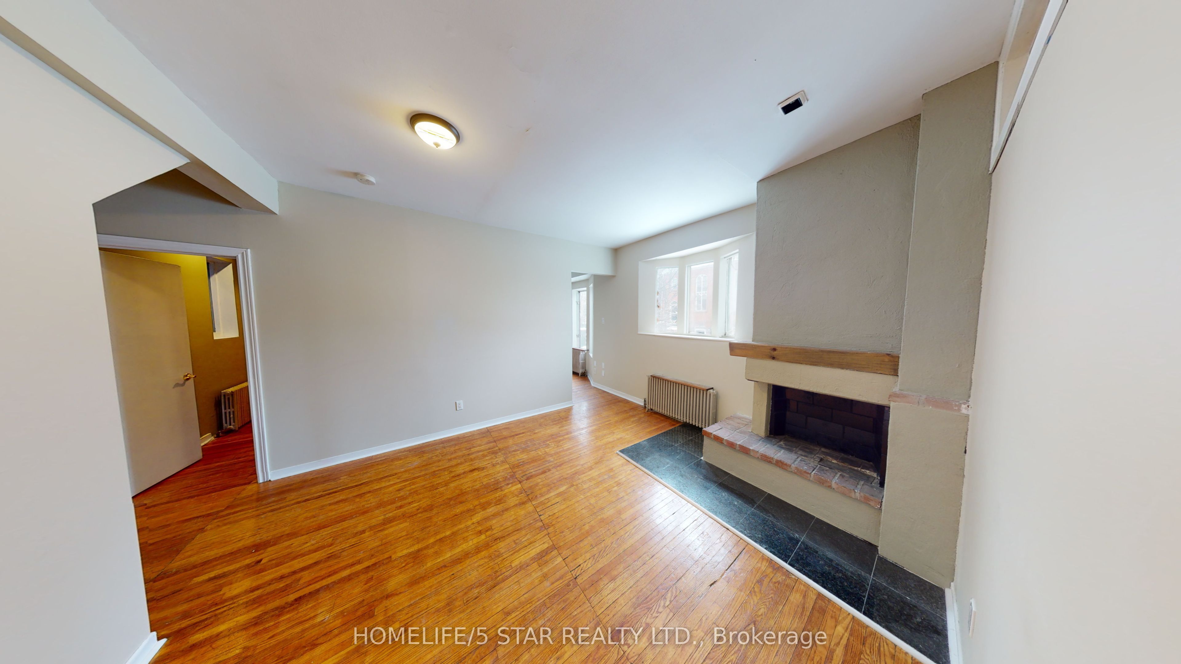642 Dovercourt Road Apt 1