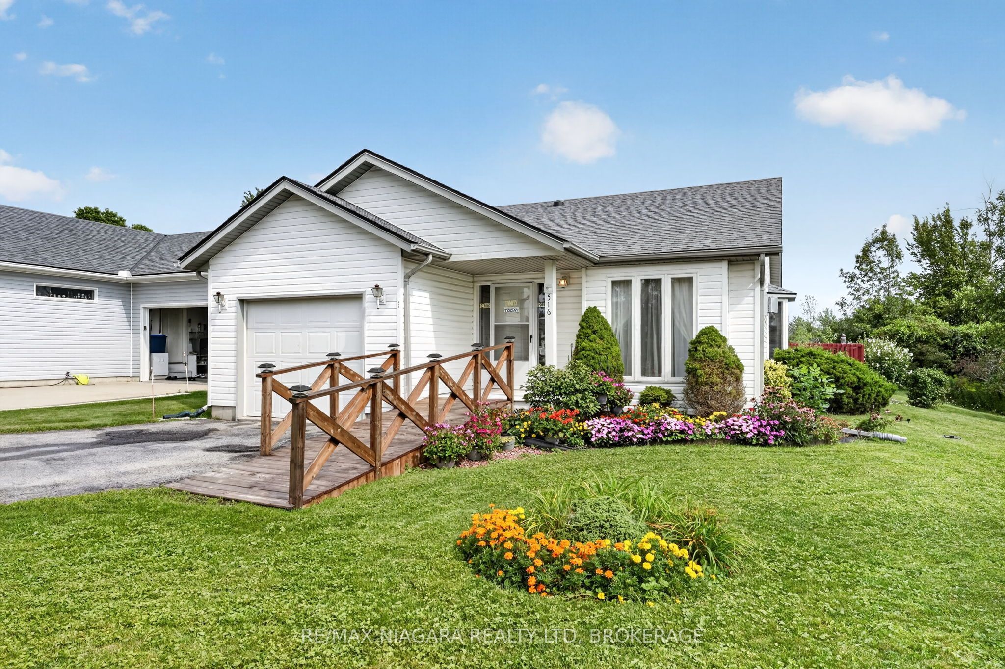 3033 Townline Road 516