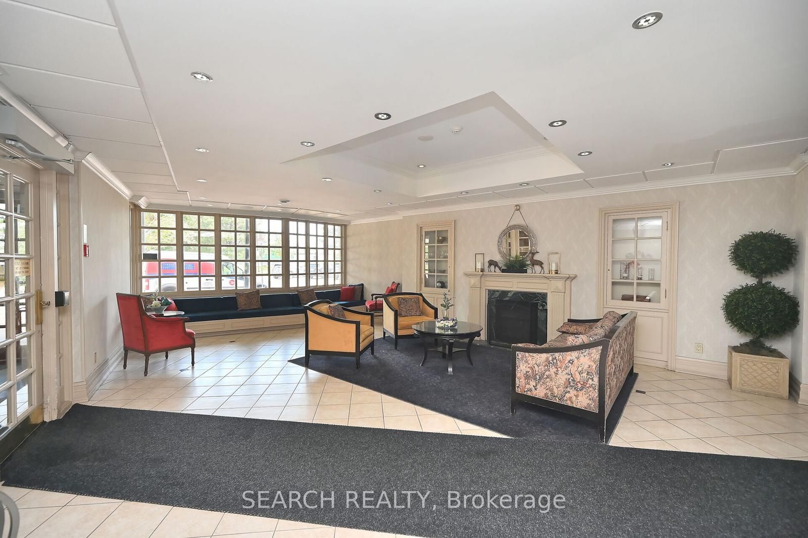 1360 Rathburn Road E 906