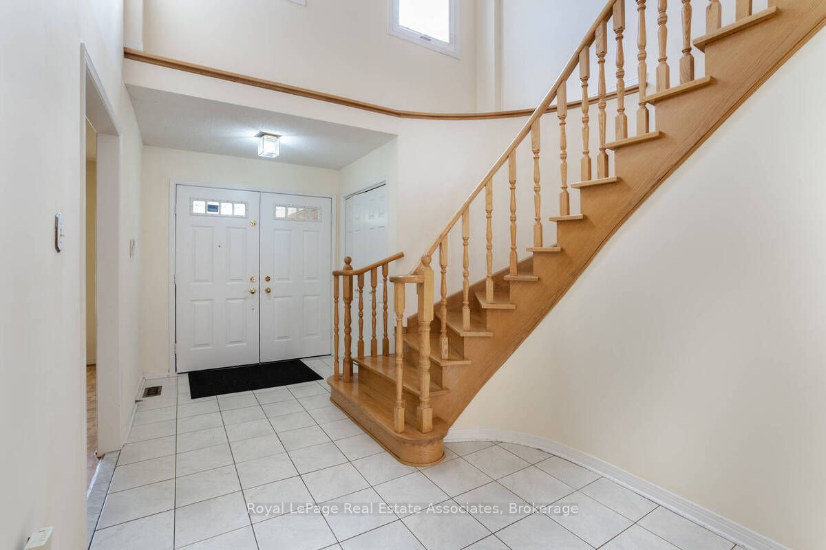 2551 Wynten Way