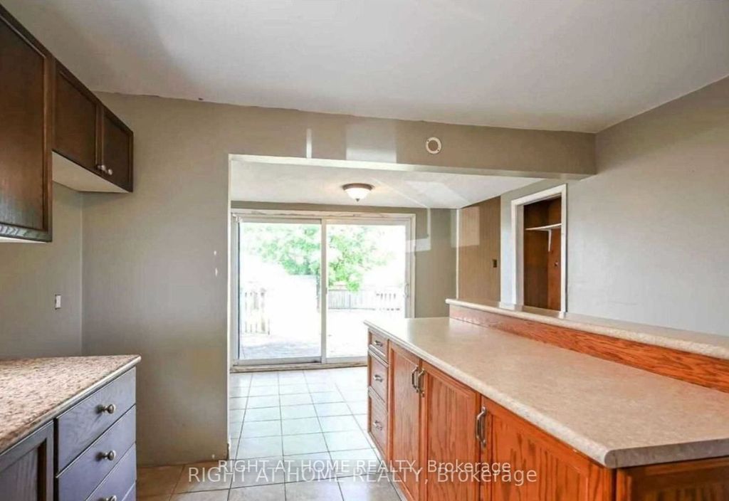 Photo of 1025 Stone Church Road E, Hamilton, ON L8W 1B2 (MLS # X12448411)