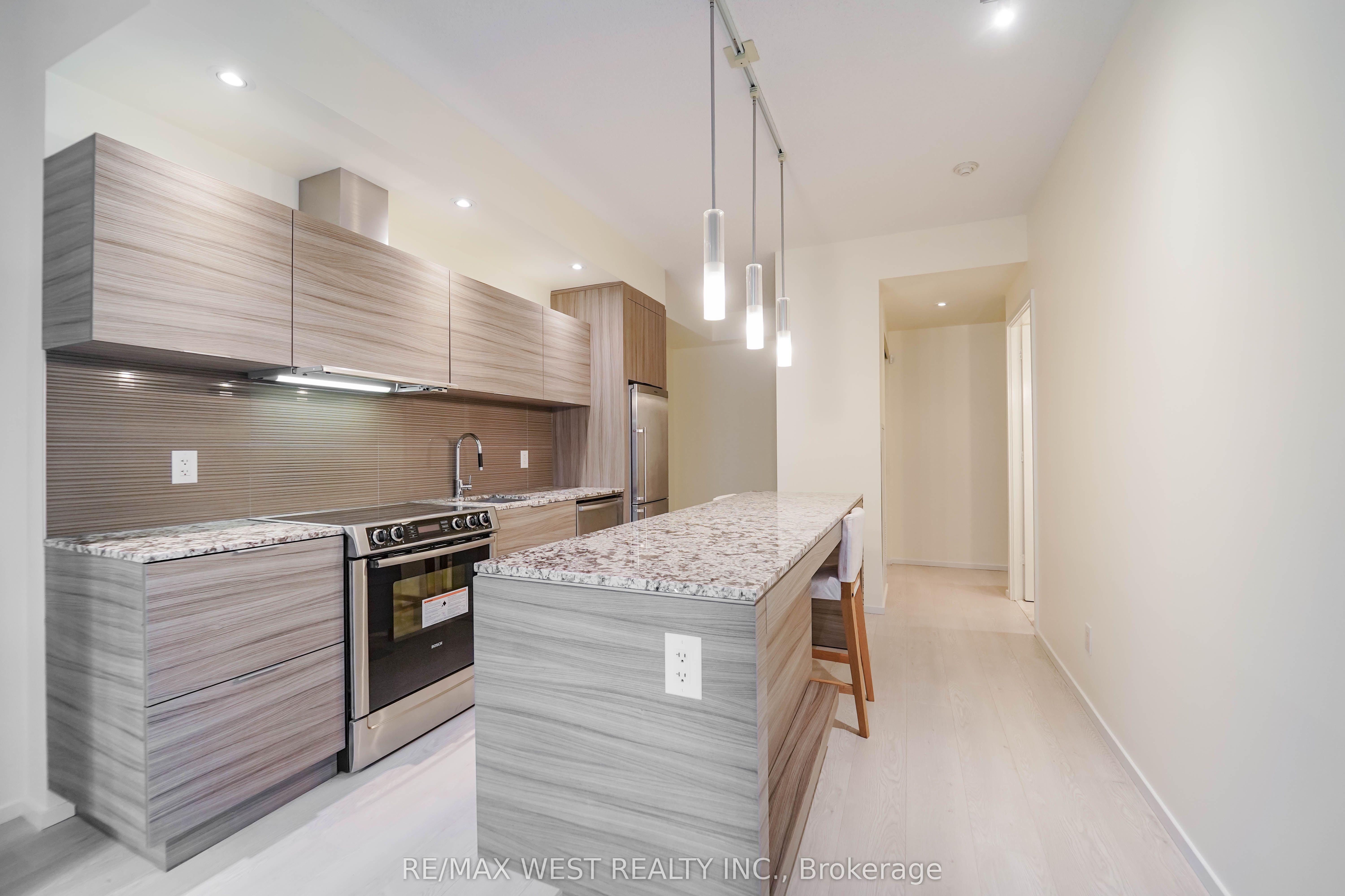 8 Charlotte Street 412