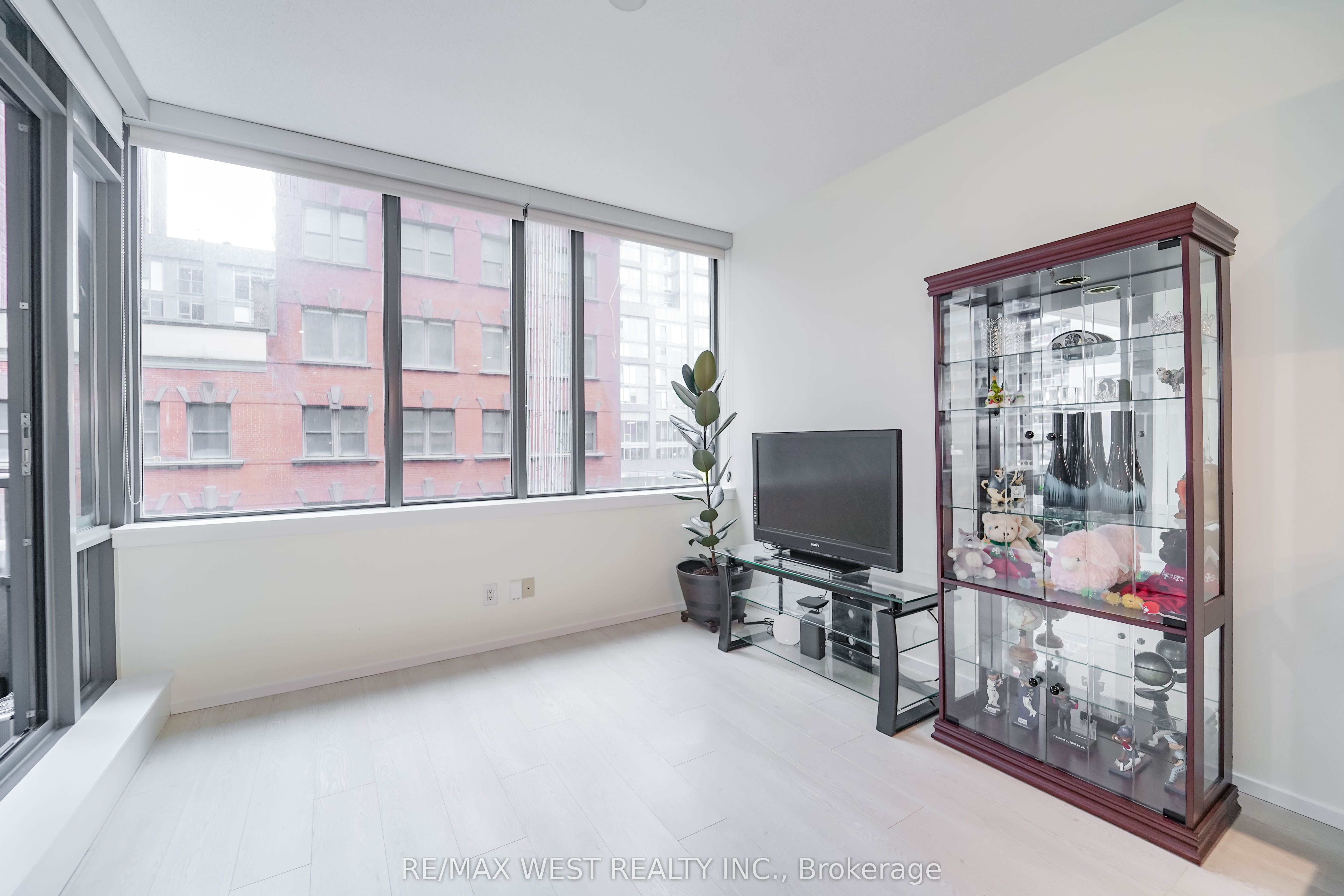 8 Charlotte Street 412