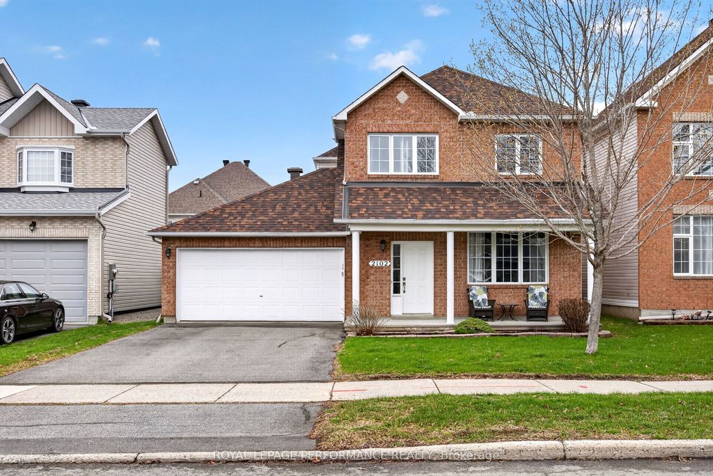 Photo of 2102 Esprit Drive, Orleans - Cumberland and Area, ON K4A 4G3 (MLS # X13076244)