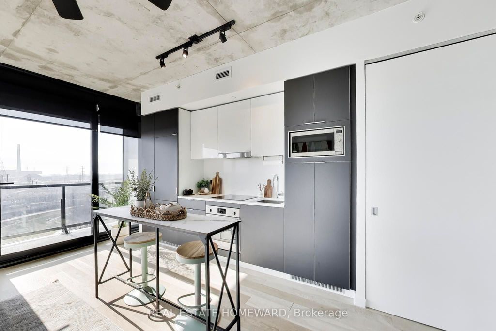 Photo of 170 Bayview Avenue #1011, Toronto, ON M5A 0M4 (MLS # C12966724)