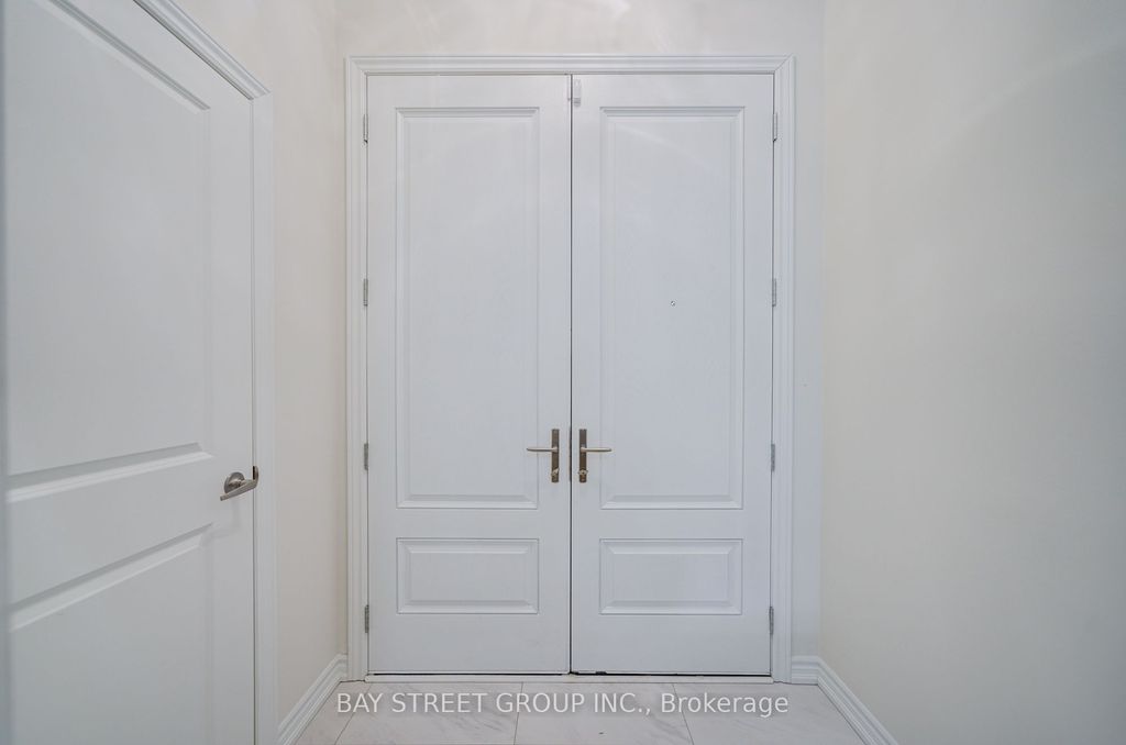 Photo of 2916 Nakina Street, Pickering, ON L1X 2R5 (MLS # E13051058)