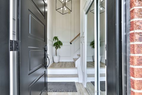 21 Avon Crescent Vaughan ON L4L 1H4