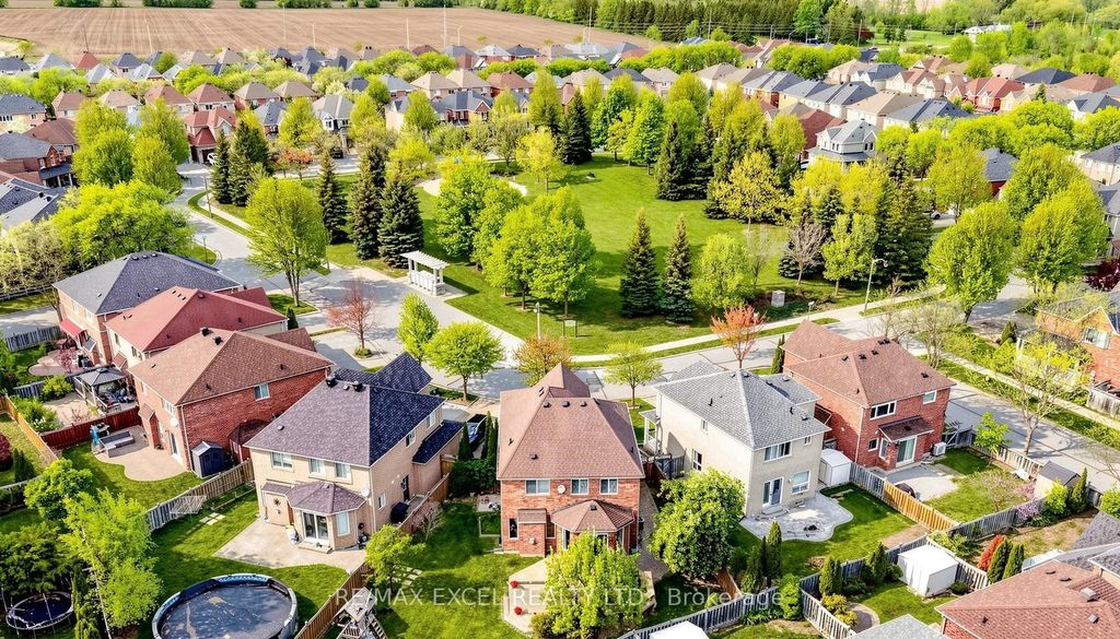 Photo of 68 Chestertown Square, Markham, ON L6C 2R4 (MLS # N13167946)