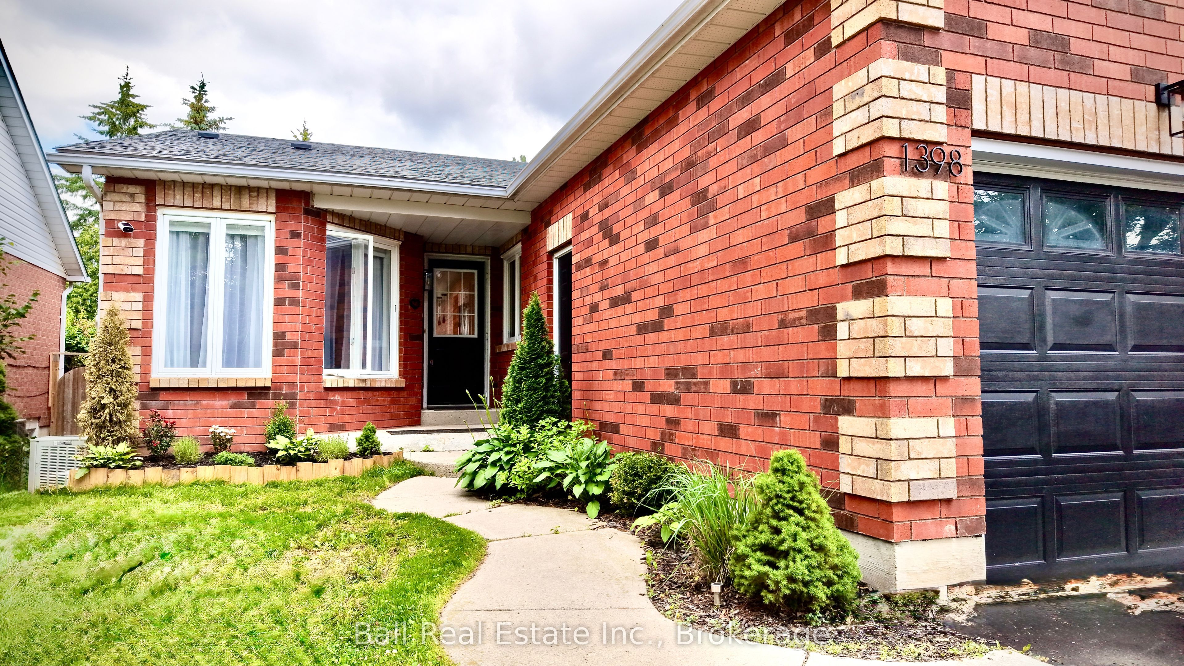 Photo 1 of 16 — 1398 Lillico Crescent, Peterborough, ON K9K 2L1