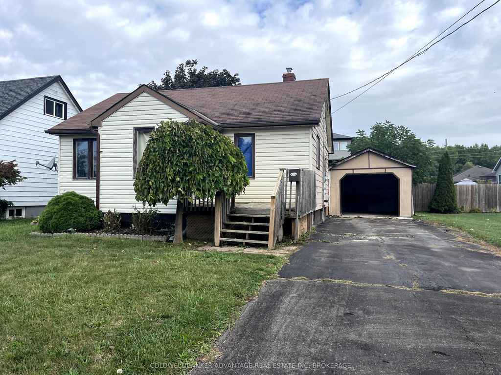 Photo of 64 Huron Street, Welland, ON L3B 5J4 (MLS # X12429980)