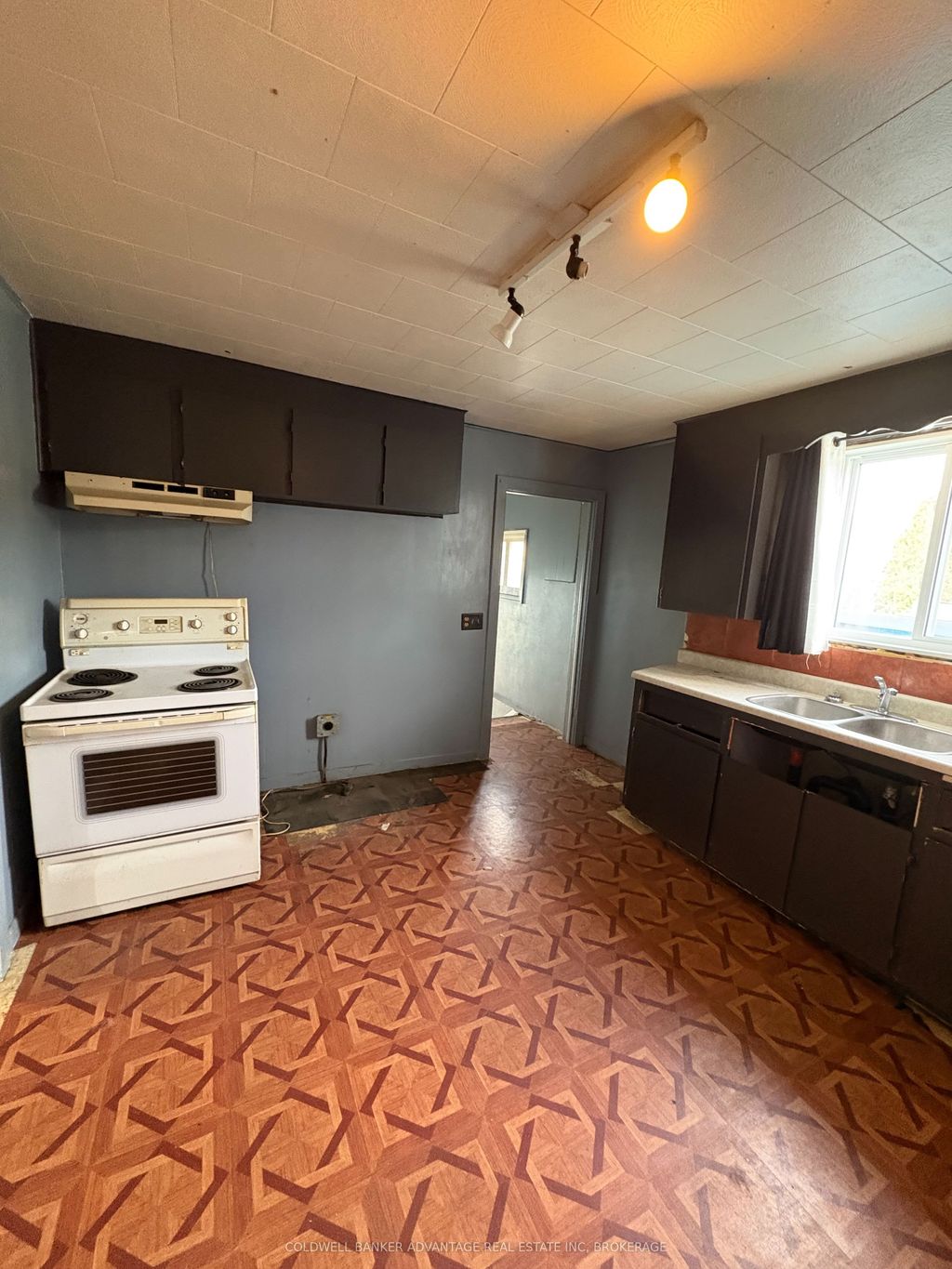 Photo of 64 Huron Street, Welland, ON L3B 5J4 (MLS # X12429980)