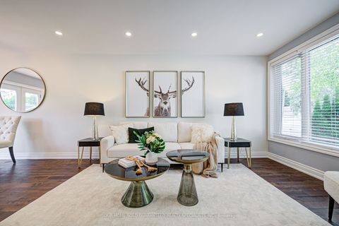 Photo of 44 Davidson Road, Aurora, ON L4G 2B1 (MLS # N12402812)