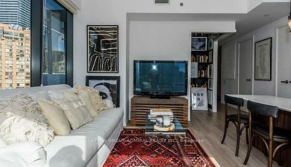 Photo of 5 St Joseph Street #1605, Toronto, ON M4Y 0B6 (MLS # C13814042)
