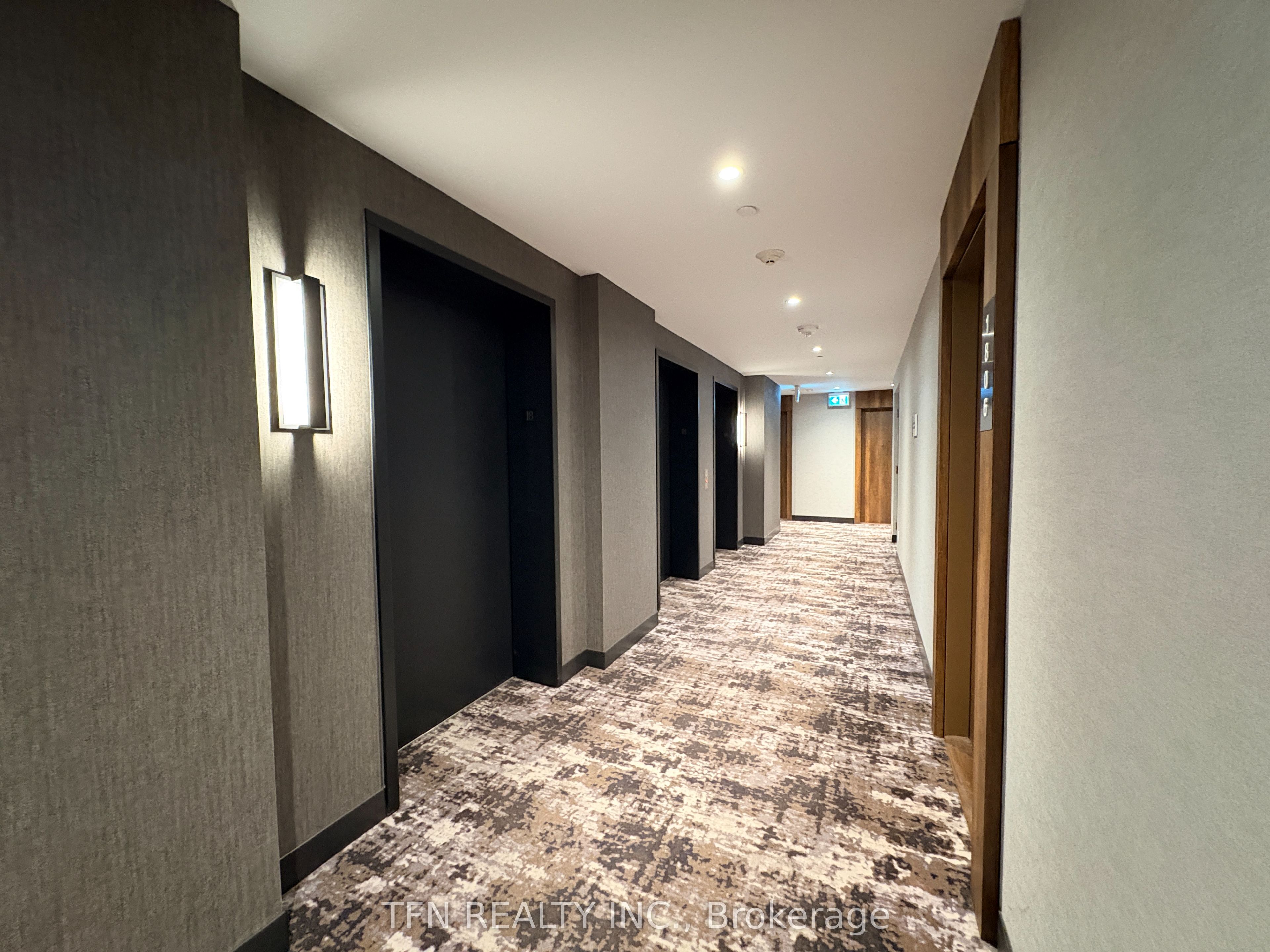 251 Manitoba Street 1807