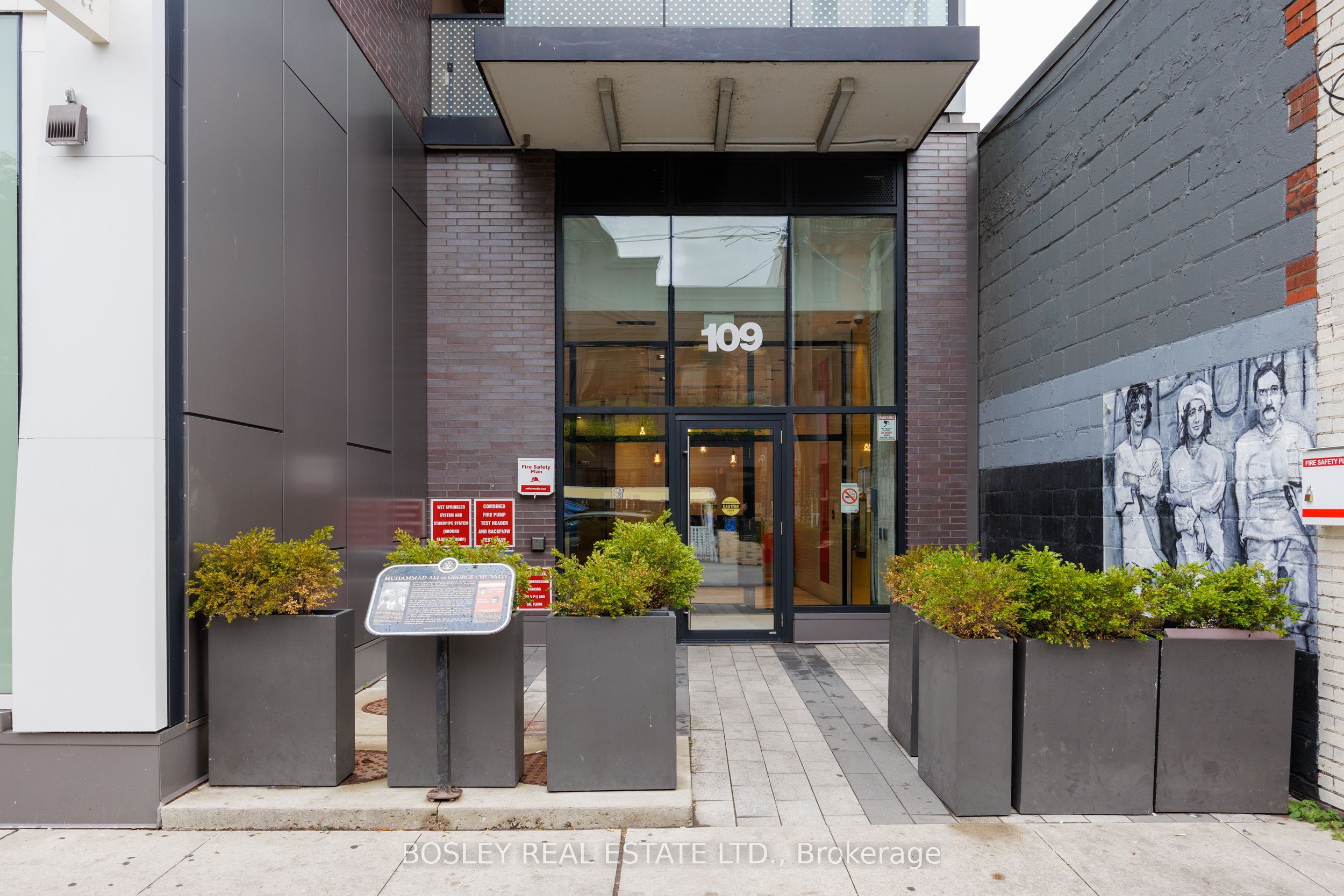 109 Ossington Avenue 312