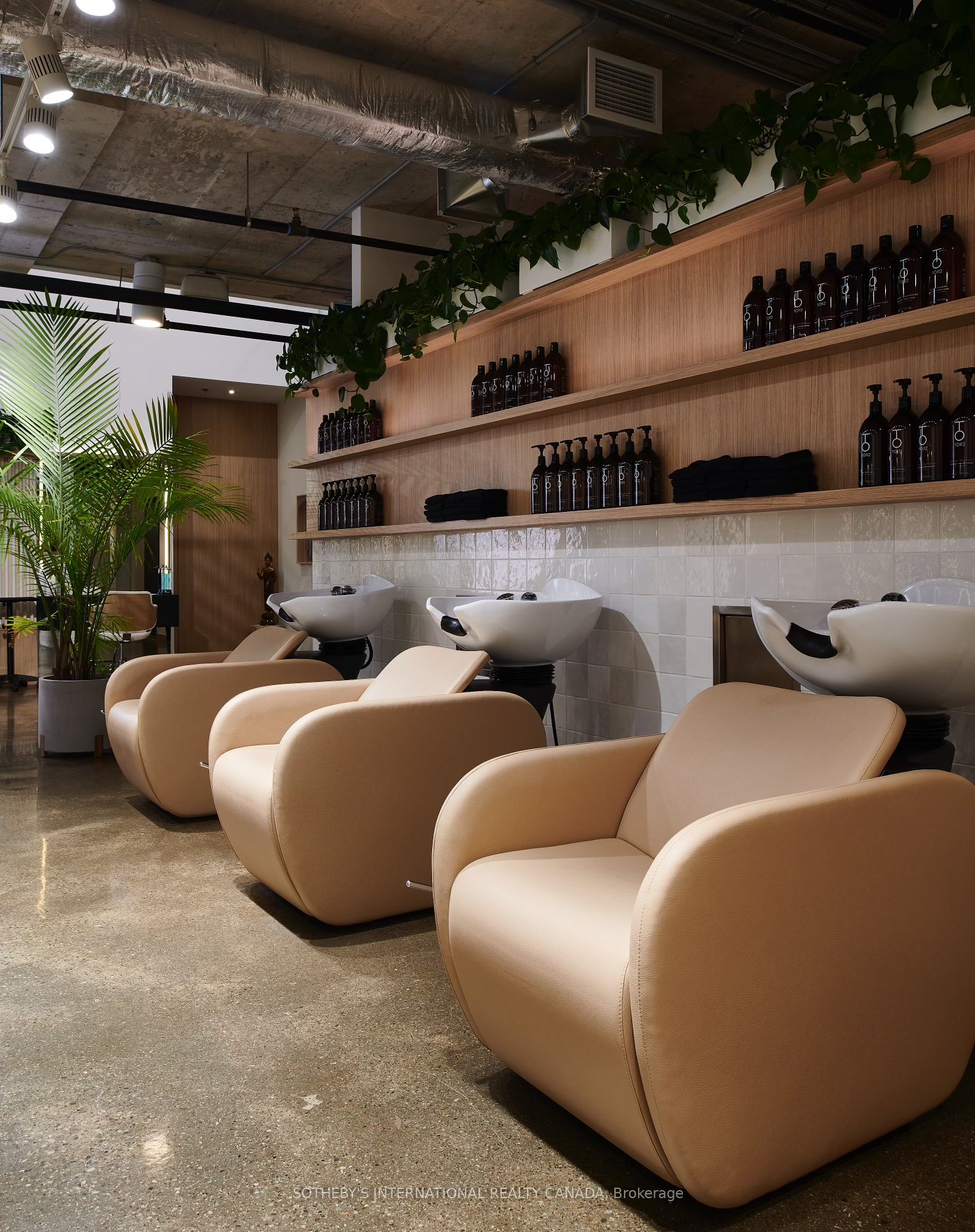 277 Davenport Road 102