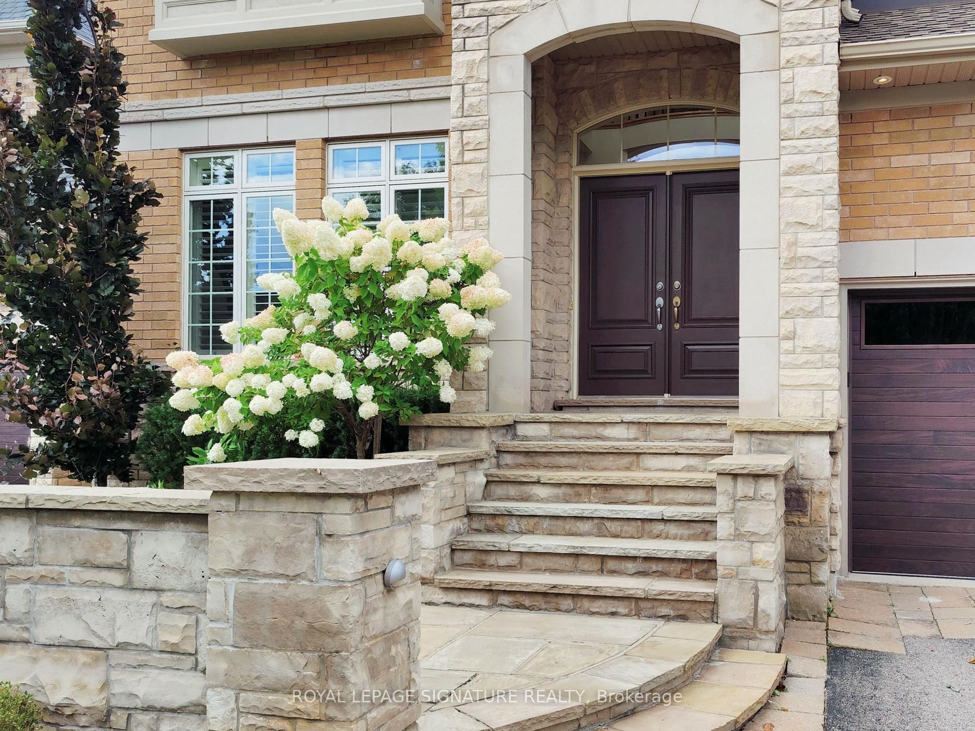 2238 Lyndhurst Drive