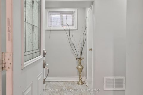 104 Coppard Avenue BSMT Markham ON L3S 2S6