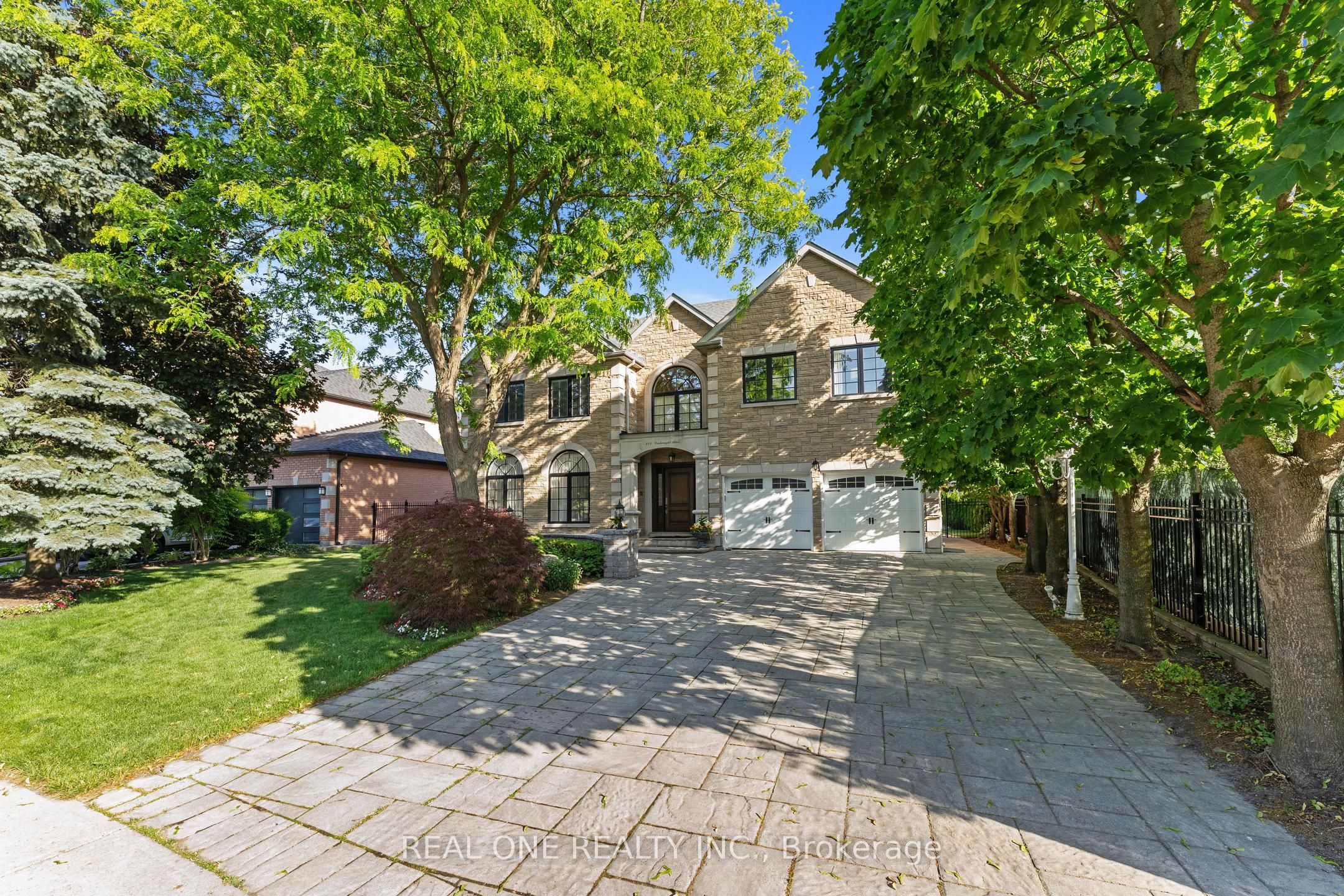 111 Cartwright Boulevard