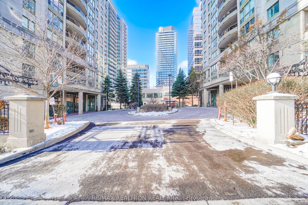 Photo of 256 Doris Avenue #511, Toronto, ON M2N 6X8 (MLS # C12606670)