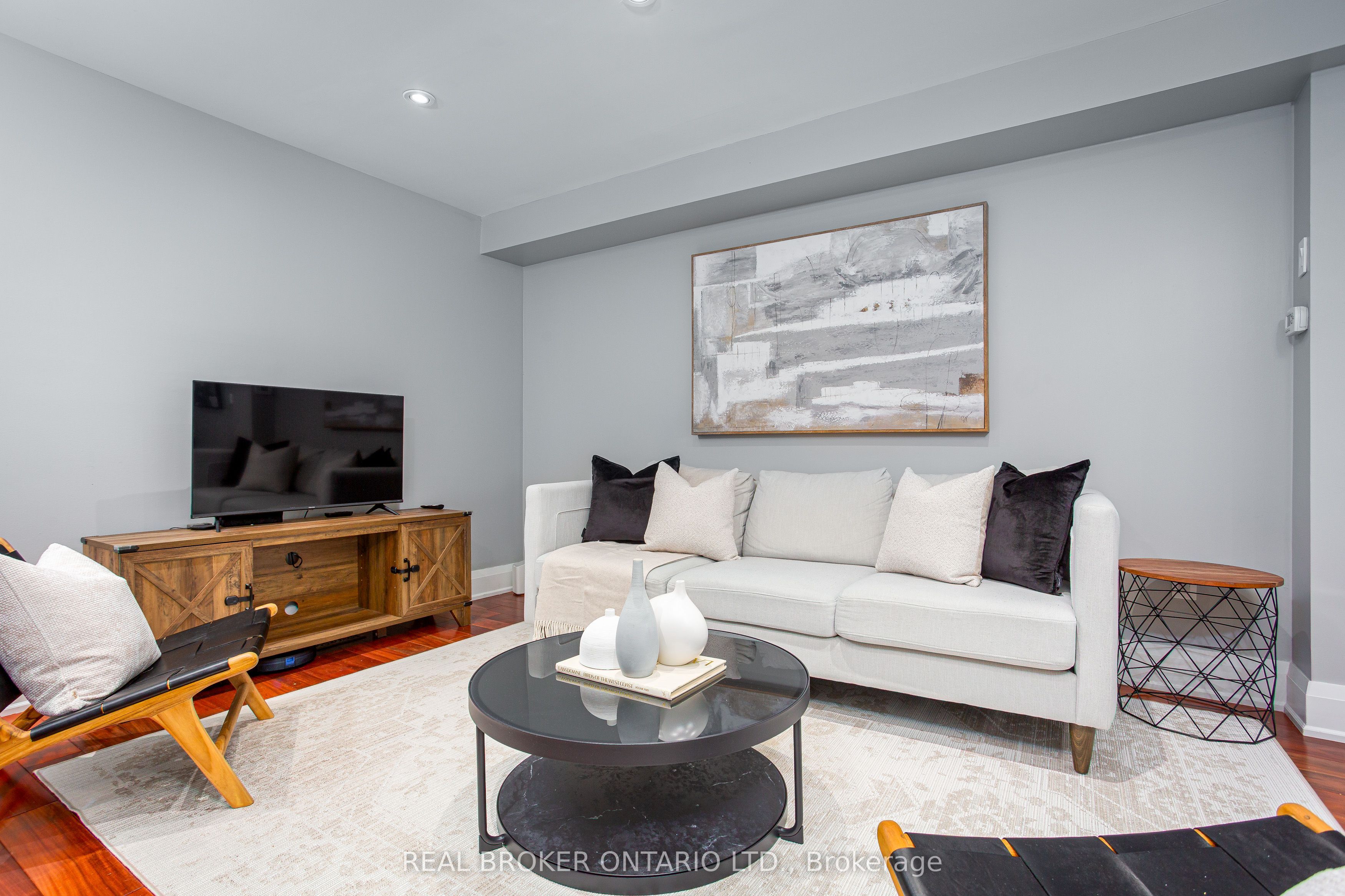 86 Joymar Drive TH71