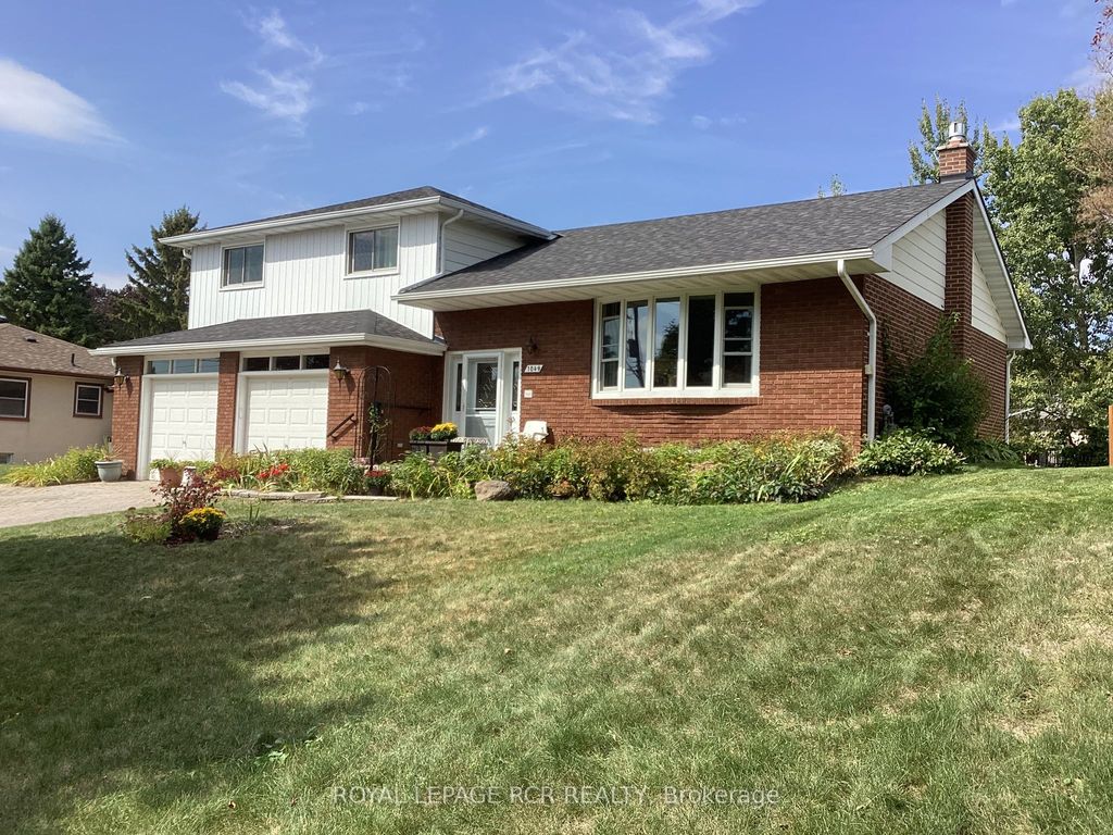 Photo of 1049 Elgin Street, Newmarket, ON L3Y 3C3 (MLS # N12979138)