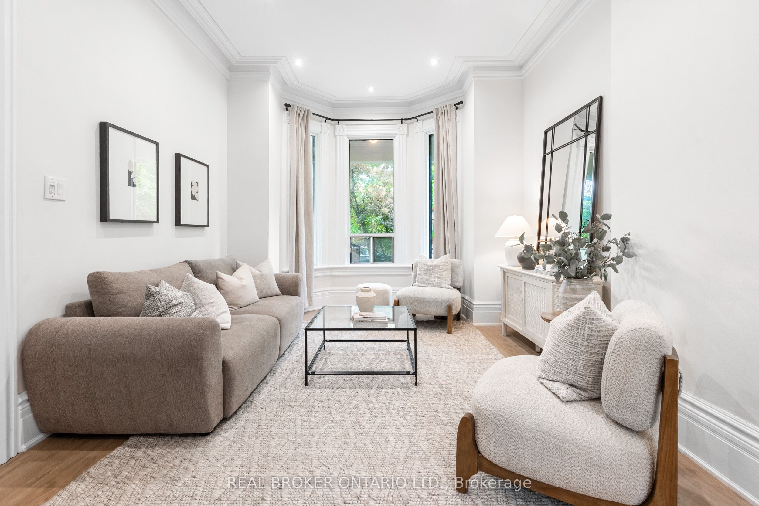 33 Lakeview Avenue