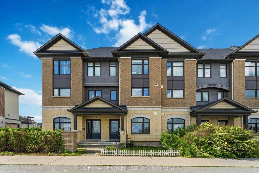 Photo of 354 Brettonwood Ridge, Kanata, ON K2T 0H8 (MLS # X13451164)