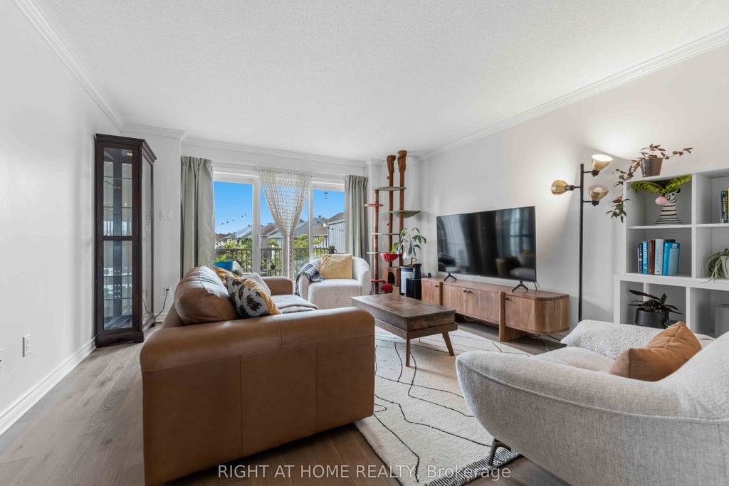 Photo of 354 Brettonwood Ridge, Kanata, ON K2T 0H8 (MLS # X13451164)