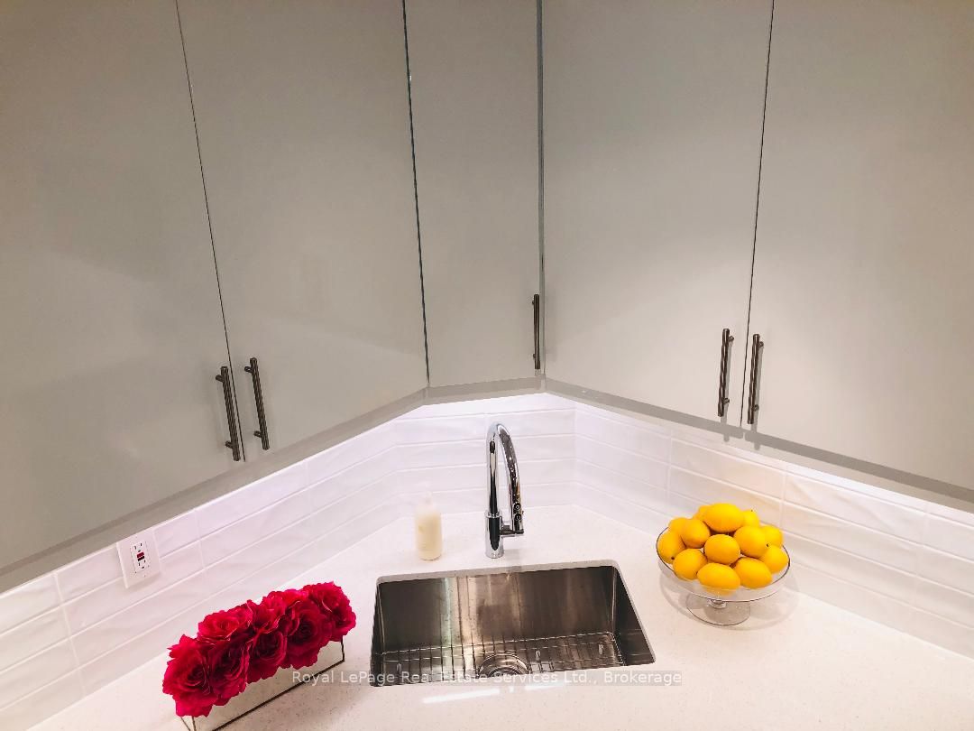 2185 Marine Drive 105