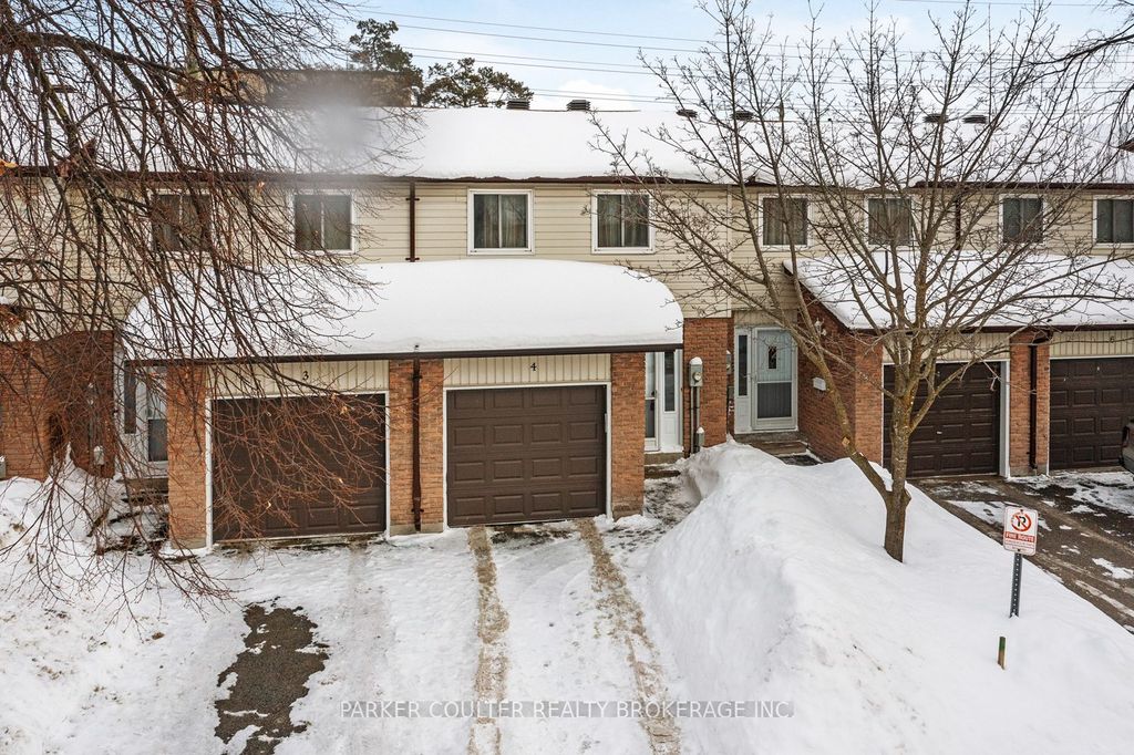 Photo of 261 Rose Street #4, Barrie, ON L4M 2V3 (MLS # S12772472)