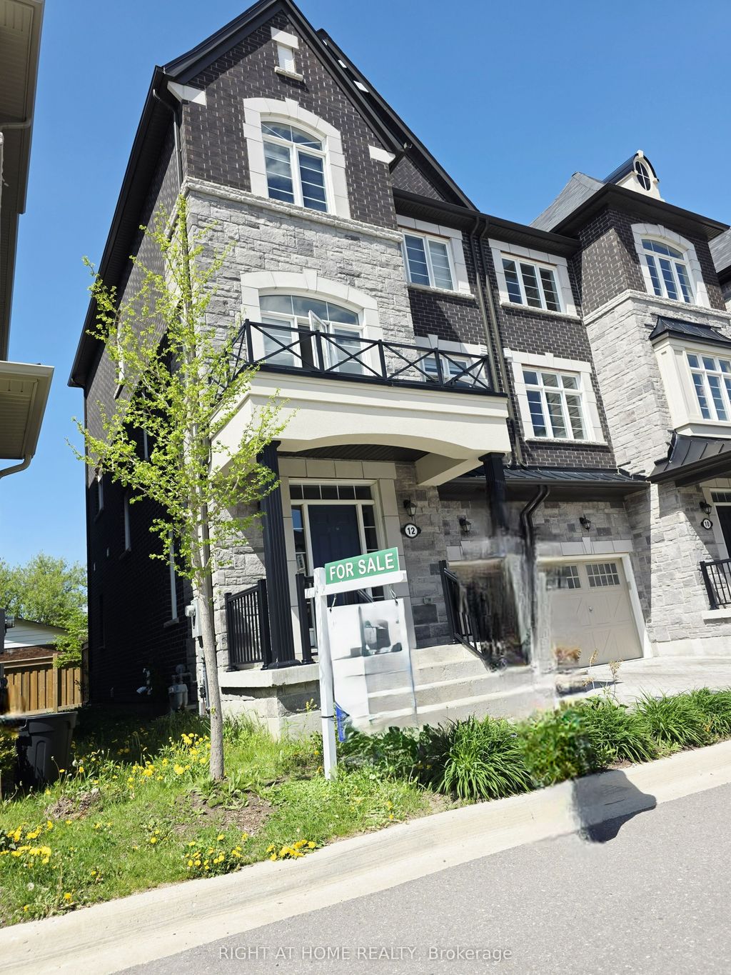 Photo of 12 Globemaster Lane, Richmond Hill, ON L4E 1H3 (MLS # N12445737)