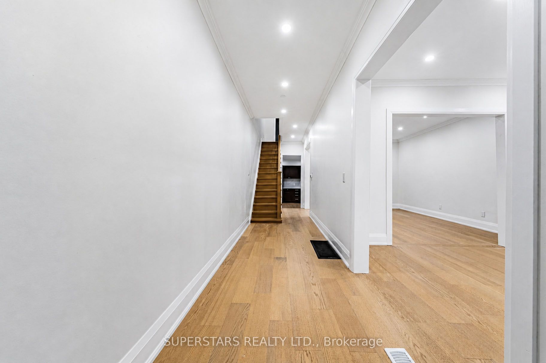 105 Bellwoods Avenue