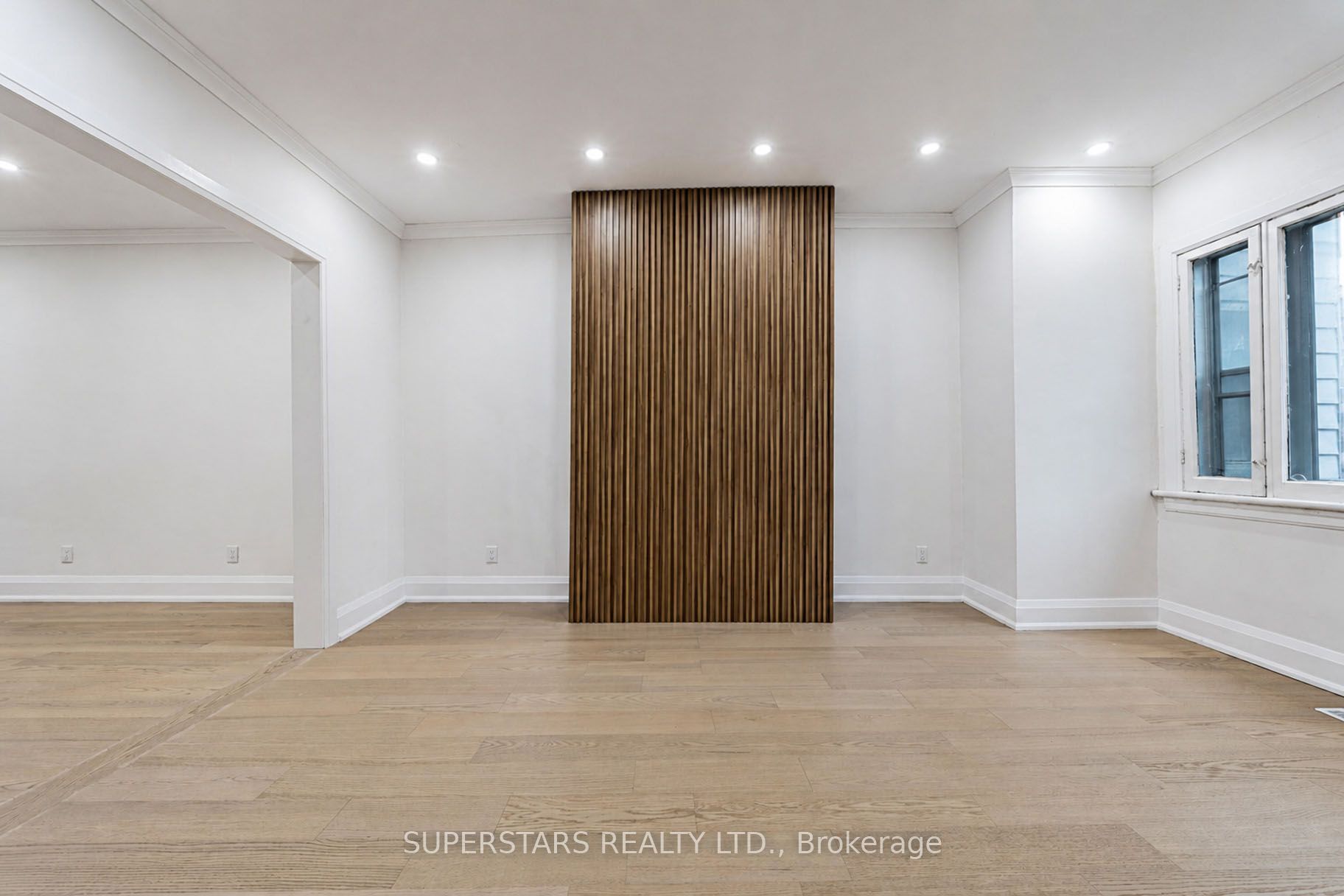 105 Bellwoods Avenue