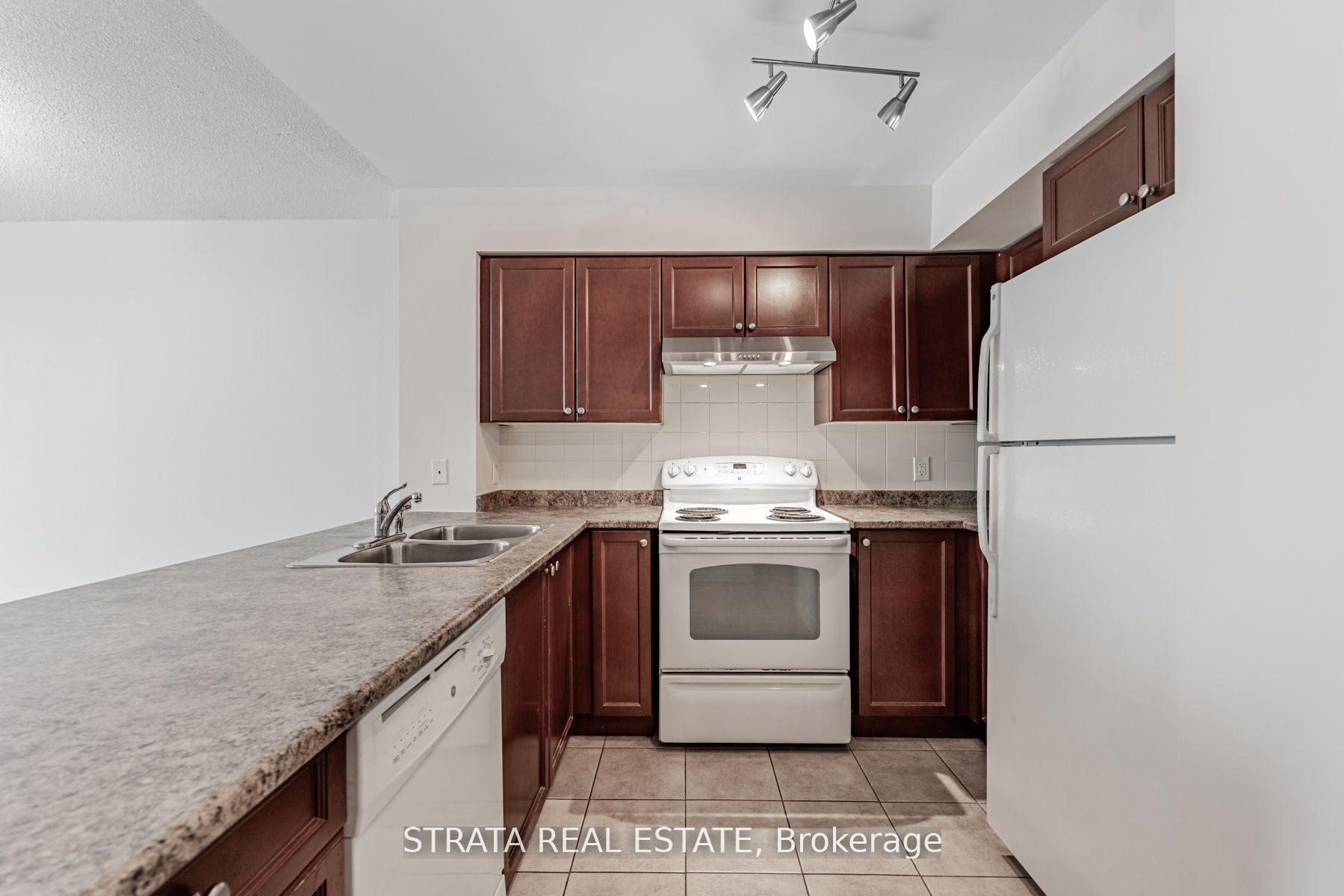 335 Rathburn Road W 1716