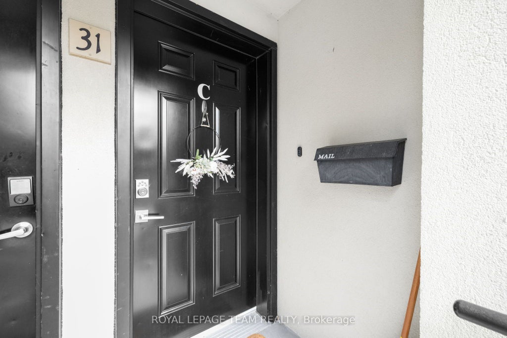 Photo of 31 Springfield Road #C, New Edinburgh - Lindenlea, ON K1M 1C8 (MLS # X13804586)