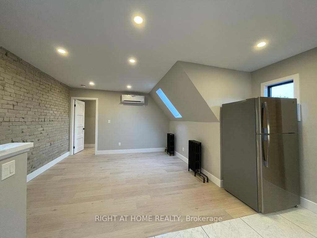 363 Parkside Drive 3