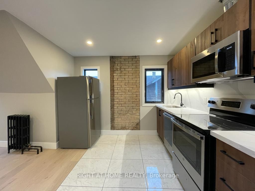 363 Parkside Drive 3