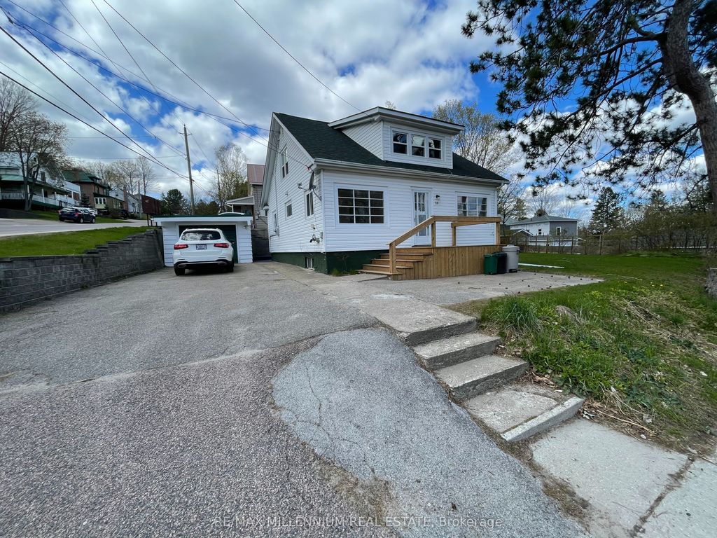 Photo of 59 West Street S, Huntsville, ON P1H 2M8 (MLS # X12953206)