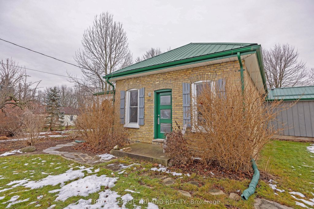 Photo of 9855 John Street N, Southwold, ON N0L 2E0 (MLS # X12649788)