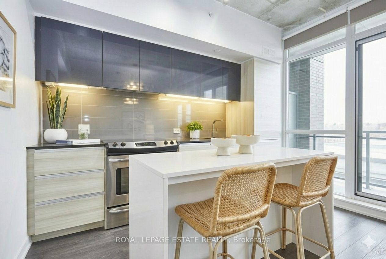 1190 Dundas Street E 525