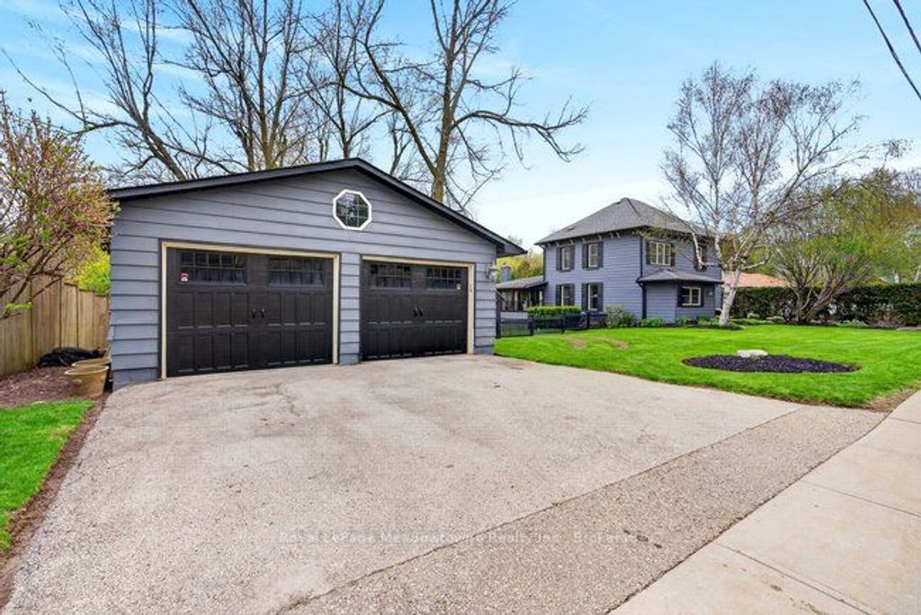 Photo of 53 CAMPBELLVILLE Avenue E, Milton, ON L0P 1B0 (MLS # W13104922)