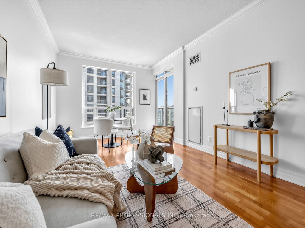 Photo of 2087 Lake Shore Boulevard W #1202, Toronto, ON M8V 4G3 (MLS # W13247024)